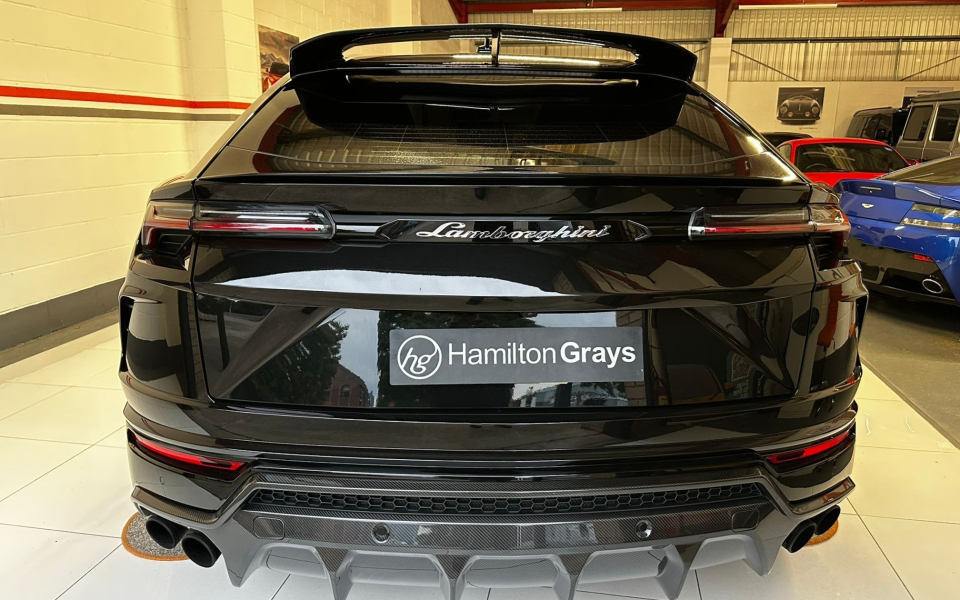 Lamborghini Urus Petrol #5