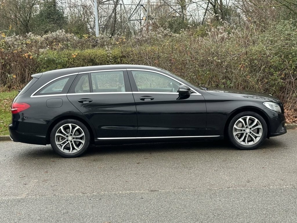 Mercedes-Benz C Class 2L Sport FV65VKJ Black #4