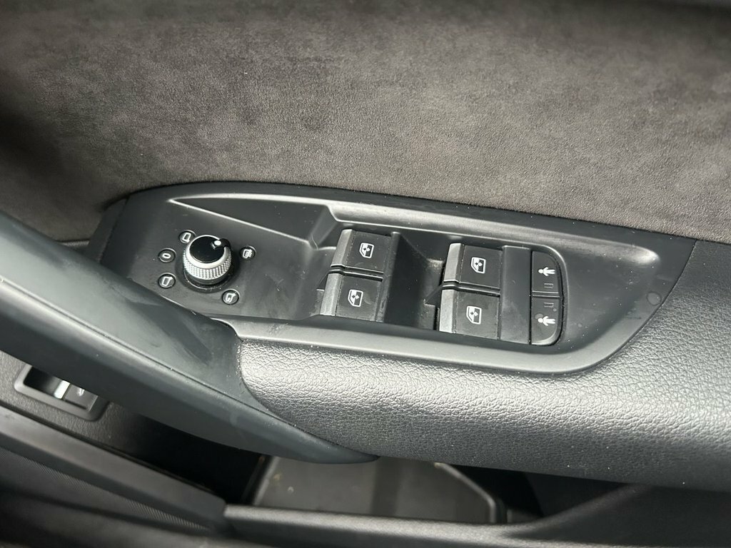 Audi Q5 2L Black Edition VE69EOA Grey #5