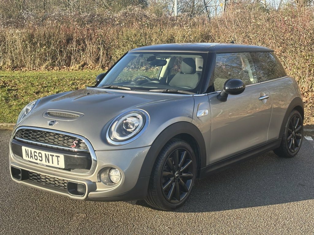 Mini Hatch 2L Cooper S Classic Silver