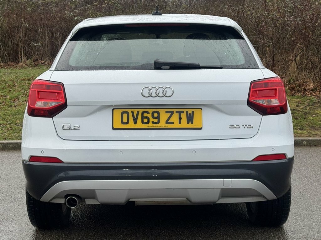 Audi Q2 1.6L Sport OV69ZTW White #4