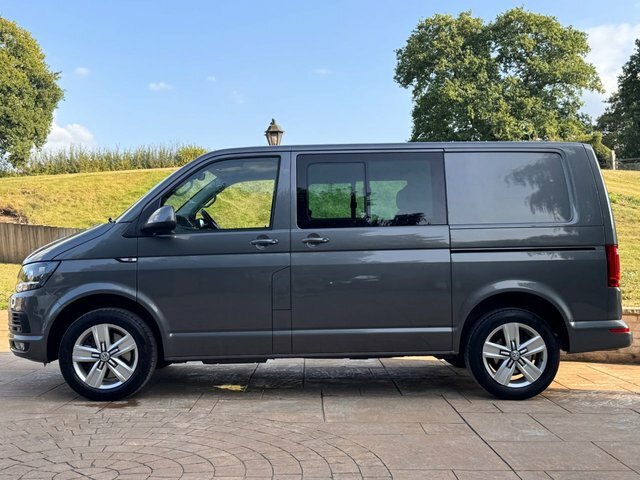 Volkswagen Transporter 2019 2.0 Bitdi T32 Highline Kombi Double Cab D NJ69HDA Grey #4