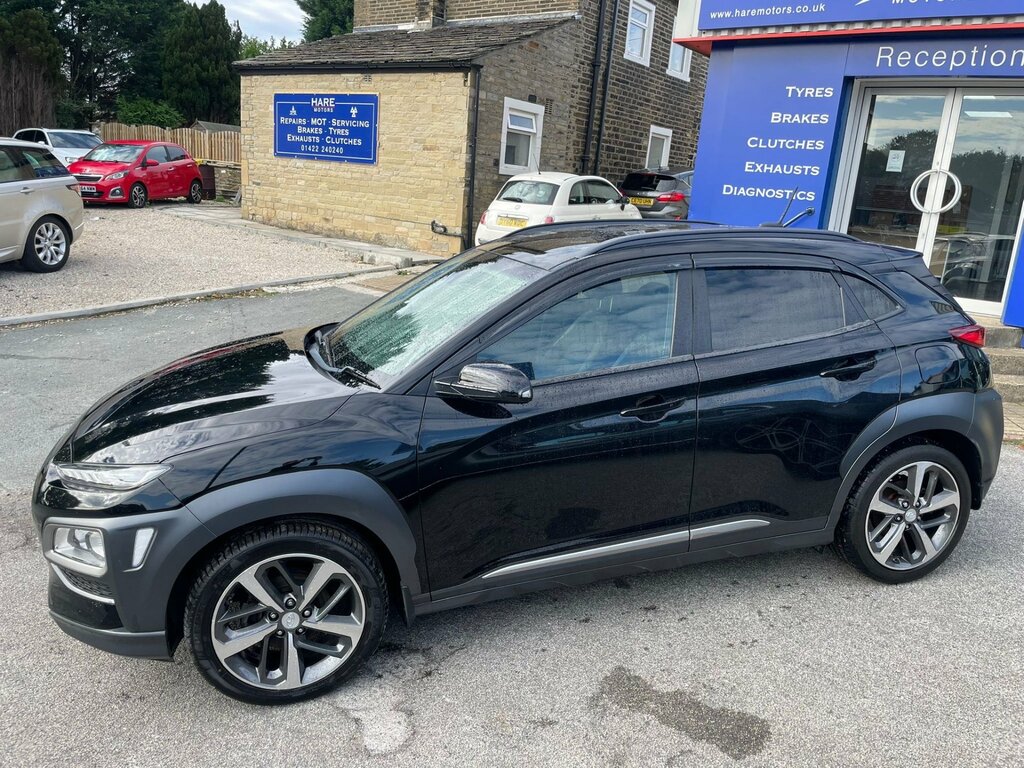Hyundai Kona 1.0 T-gdi Blue Drive Premium Suv Black #2
