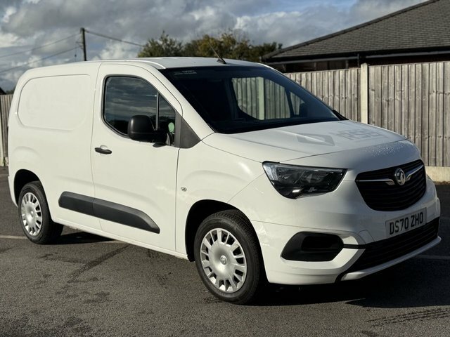 Vauxhall Combo 1.6 Turbo D 2300 Sportive Panel Van Man DS70ZHO White #3
