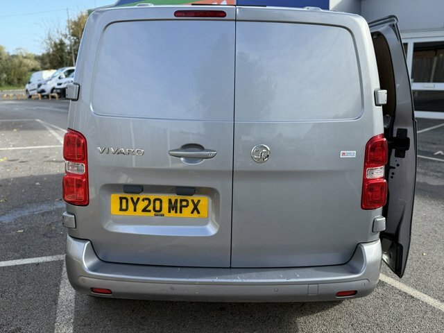 Vauxhall Vivaro 1.5 Turbo D 2700 Sportive Panel Van Man Grey #6