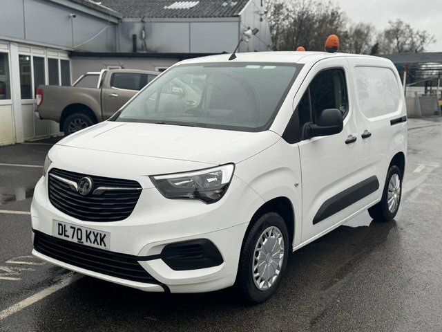 Vauxhall Combo 1.6 Turbo D 2300 Sportive Panel Van Man DL70KXK White #3