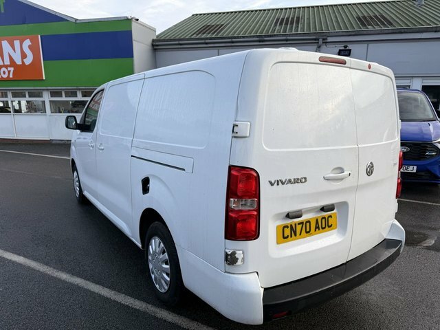 Vauxhall Vivaro 1.5 Turbo D 2900 Sportive Panel Van Man CN70AOC White #4