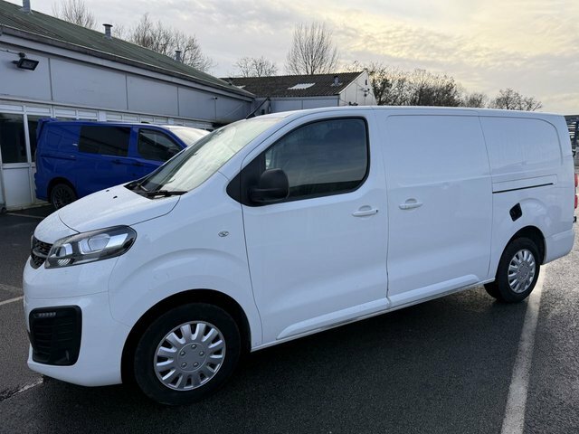 Vauxhall Vivaro 1.5 Turbo D 2900 Sportive Panel Van Man CN70AOC White #5