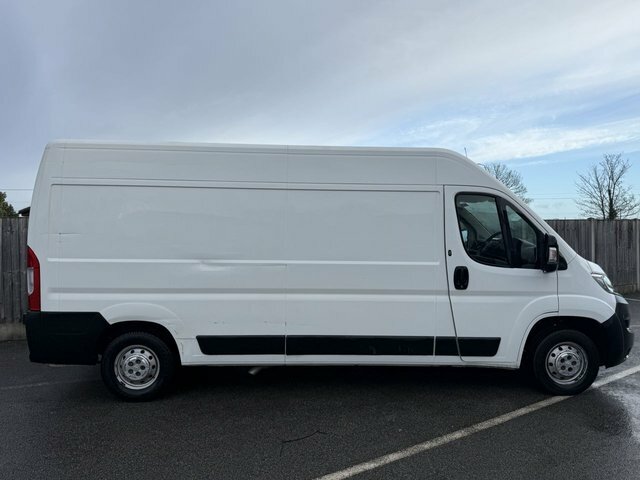 Citroen Relay 2.0 Bluehdi 35 Enterprise Panel Van Man LF19UKH White #2