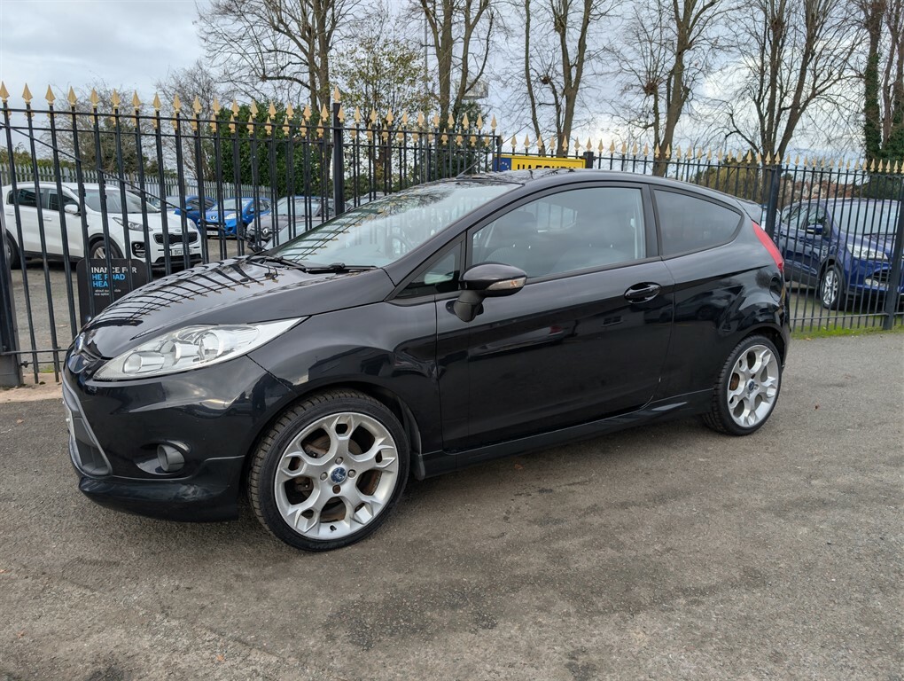 Ford Fiesta 1.6 Tdci Zetec S Hatchback 110 Black #4