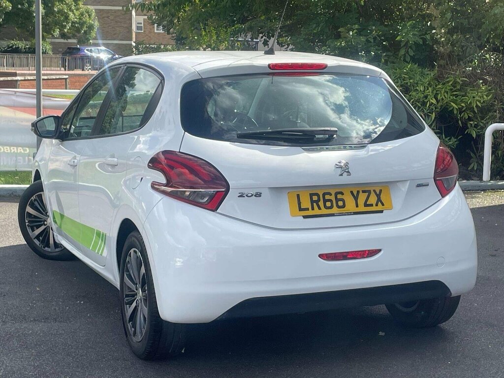 Peugeot 208 Hatchback 1.2 Puretech Active Design Lime Euro 6 5 LR66YZX White #4