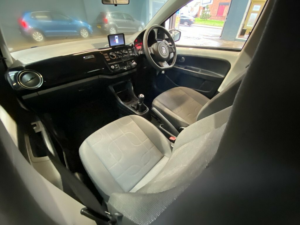 Volkswagen Up 1L Move Up GY62WOM White #6