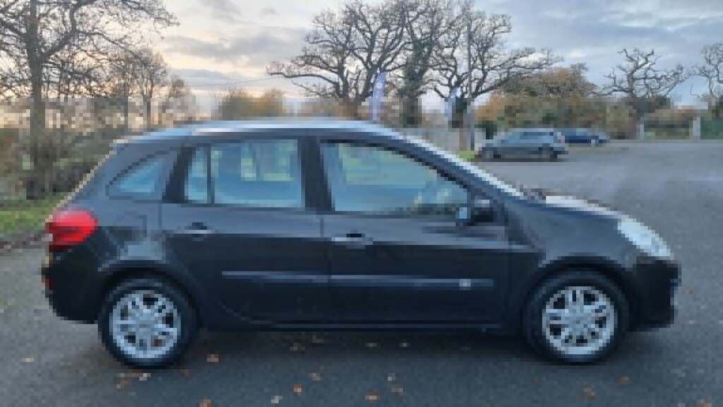 Renault Clio Estate 1.2 16V Dynamique 2009 MK09FNV Black #3
