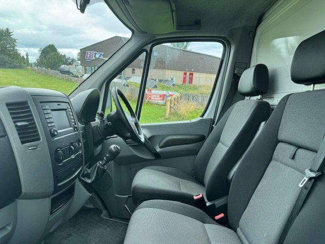 Volkswagen Crafter Dropside 2.0 Tdi Cr35 2015 White #4