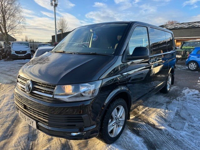 Volkswagen Transporter Panel Van 2.0 Bitdi T32 Highline 4X4 2019 RA19YSY Black #2
