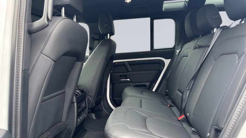 Land Rover Defender 110 3.0 D250 X-dynamic Se 110 HN25CFJ White #4