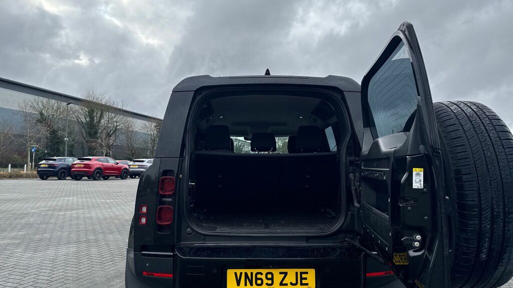 Land Rover Defender 90 3.0 D250 Hard Top Brown #1