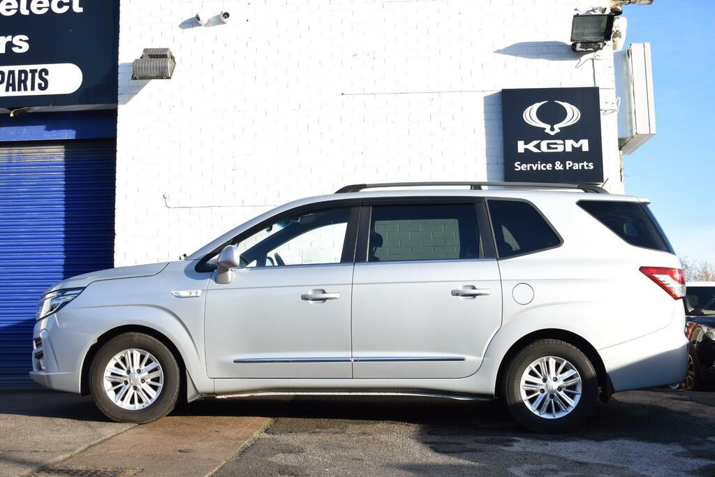 SsangYong Turismo Mpv Silver #12