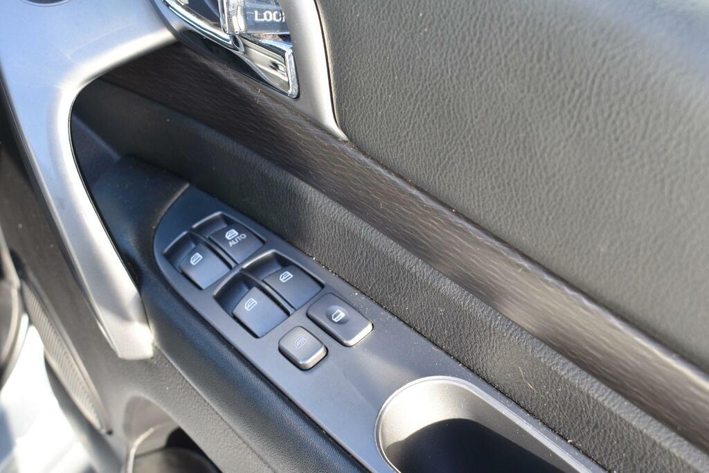 SsangYong Turismo Mpv Silver #5