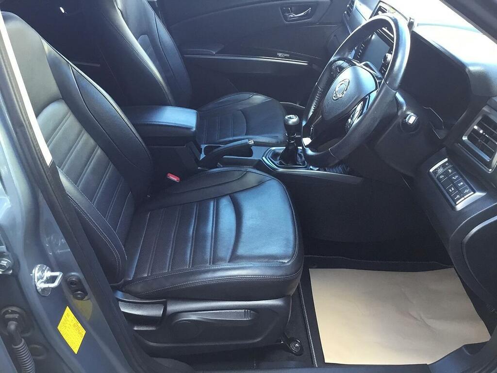 SsangYong Tivoli 1.6D Ultimate Suv Euro 6 136 Ps Grey