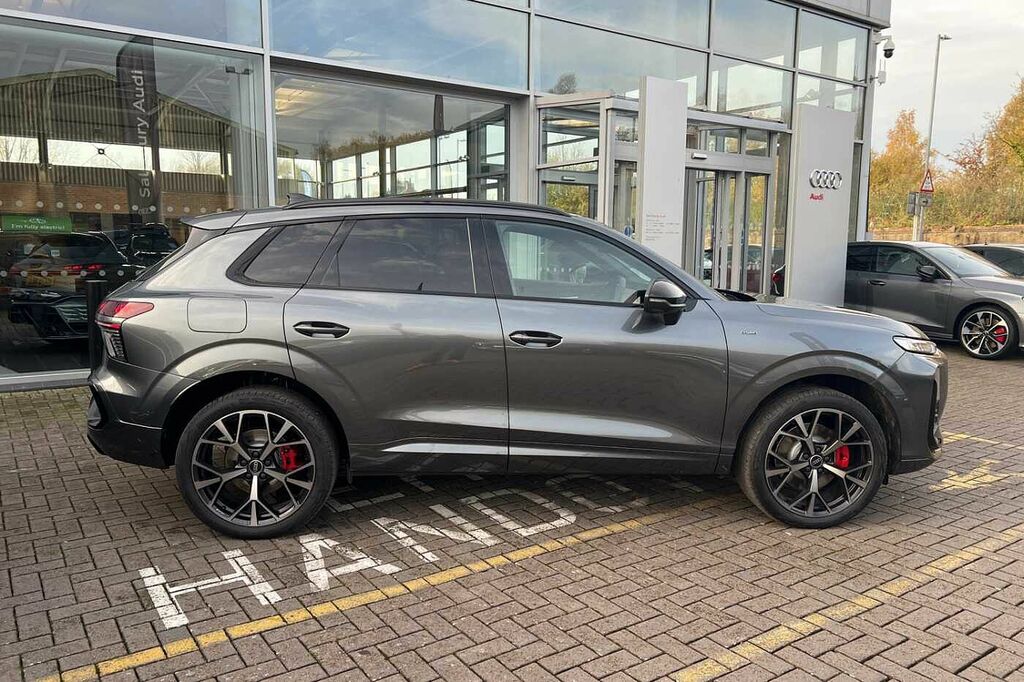 Audi Q3 Suv Launch Edition E-hybrid 272 Ps S Tronic HJ75NLL White #4