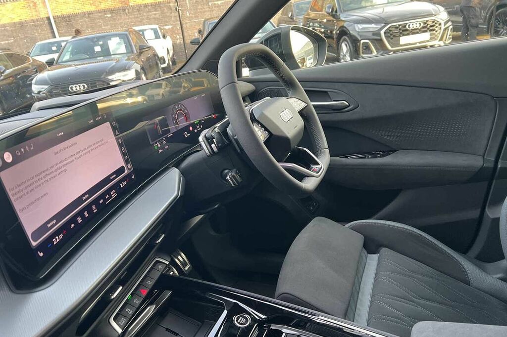 Audi Q3 Suv Launch Edition E-hybrid 272 Ps S Tronic HJ75NLL White #2