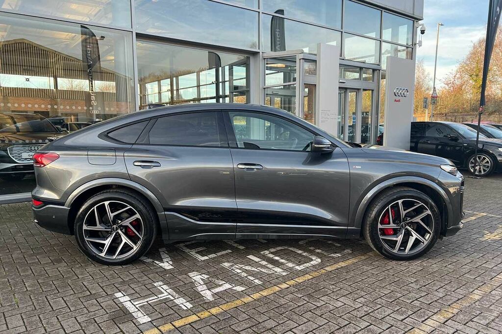 Audi Q6 E-Tron Q6 Sportback Edition 1 E-tron 185,00 Kw HJ75UHZ #4