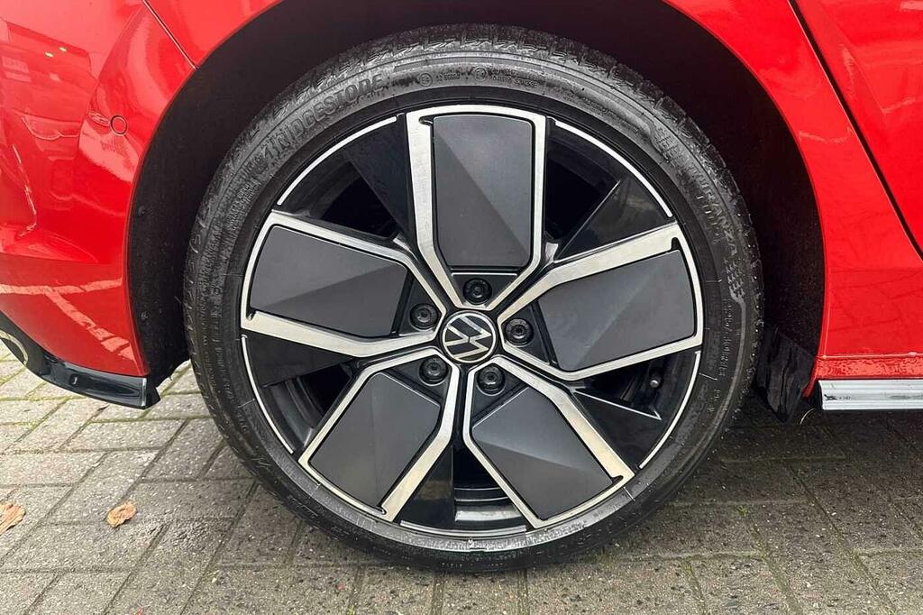 Volkswagen Golf 2.0 Tdi 150 Black Edition Dsg HJ75WFO Red #5