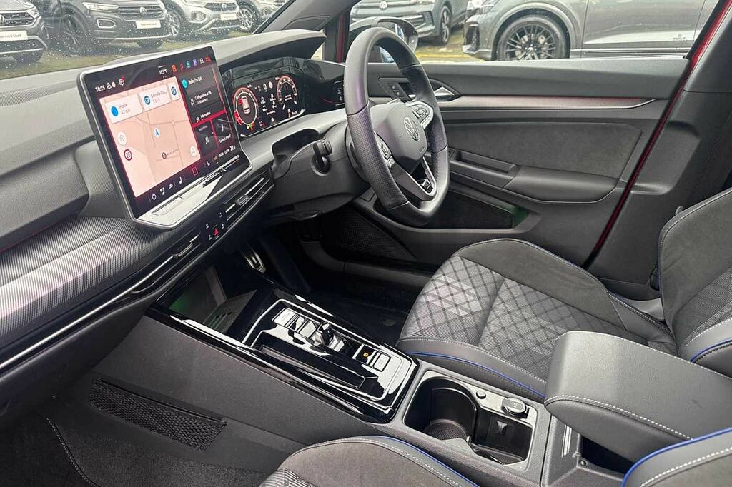 Volkswagen Golf 2.0 Tdi 150 Black Edition Dsg HJ75WFO Red #2