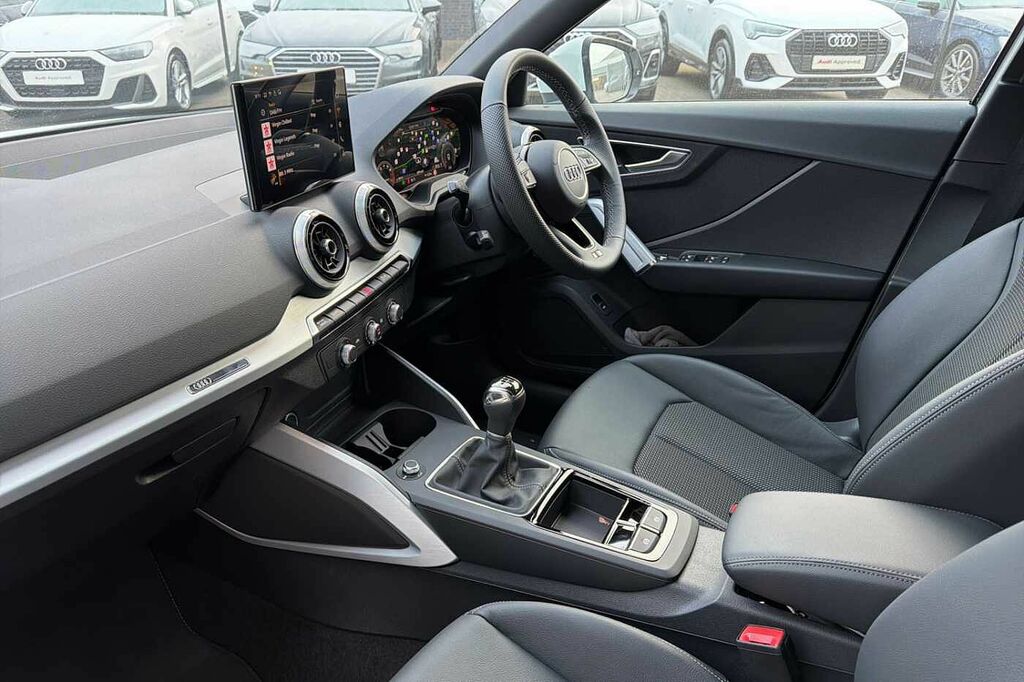 Audi Q2 S Line 35 Tfsi 150 Ps 6-Speed HG75KTF White #2