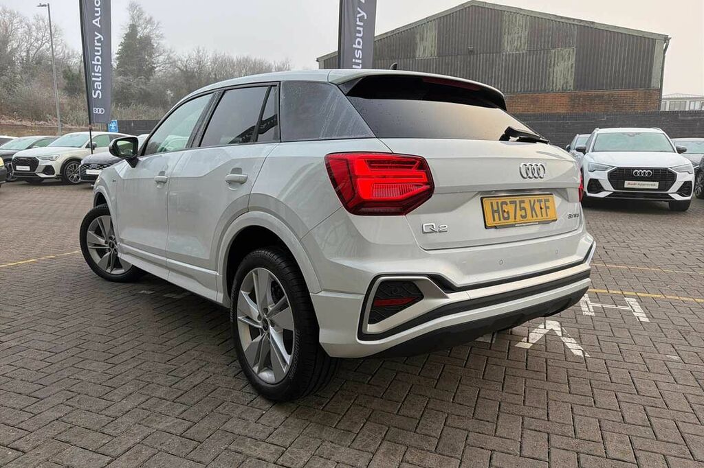 Audi Q2 S Line 35 Tfsi 150 Ps 6-Speed HG75KTF White #3