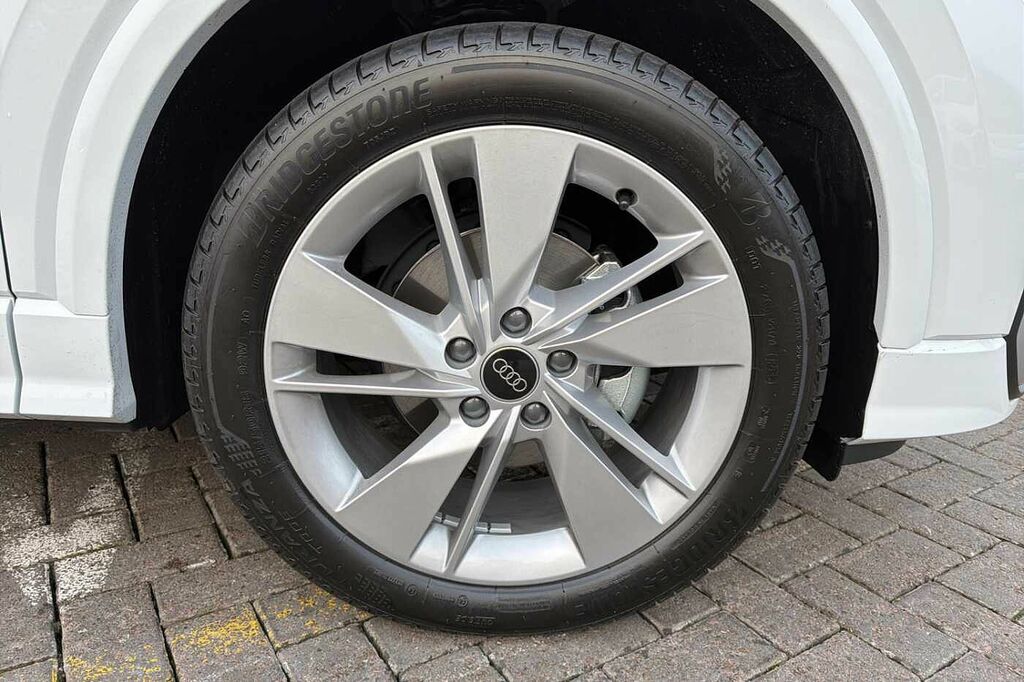 Audi Q2 S Line 35 Tfsi 150 Ps 6-Speed HG75KTF White #5