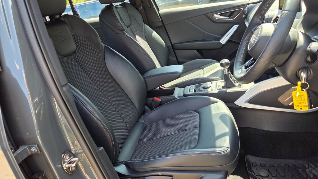 Audi Q2 35 Tfsi S Line Grey