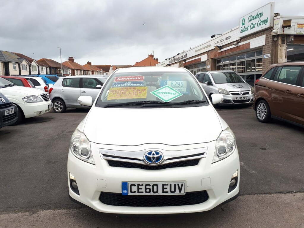Toyota Auris 1.8 Vvti Hybrid T4 Cvt 5-Door From 7,49 White