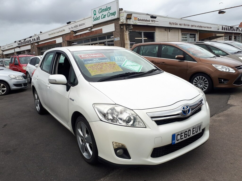 Toyota Auris 1.8 Vvti Hybrid T4 Cvt 5-Door From 7,49 White #3