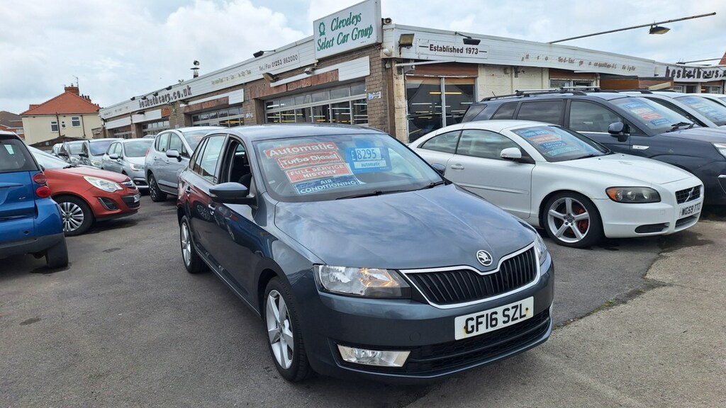 Skoda Rapid Spaceback Spaceback 1.4 Tdi Cr 90 Se Tech Dsg Grey #3
