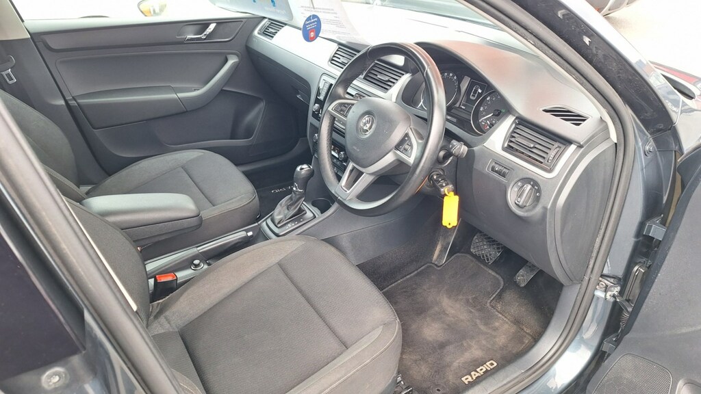Skoda Rapid Spaceback Spaceback 1.4 Tdi Cr 90 Se Tech Dsg Grey #6