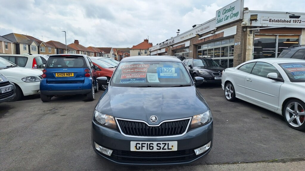 Skoda Rapid Spaceback Spaceback 1.4 Tdi Cr 90 Se Tech Dsg Grey