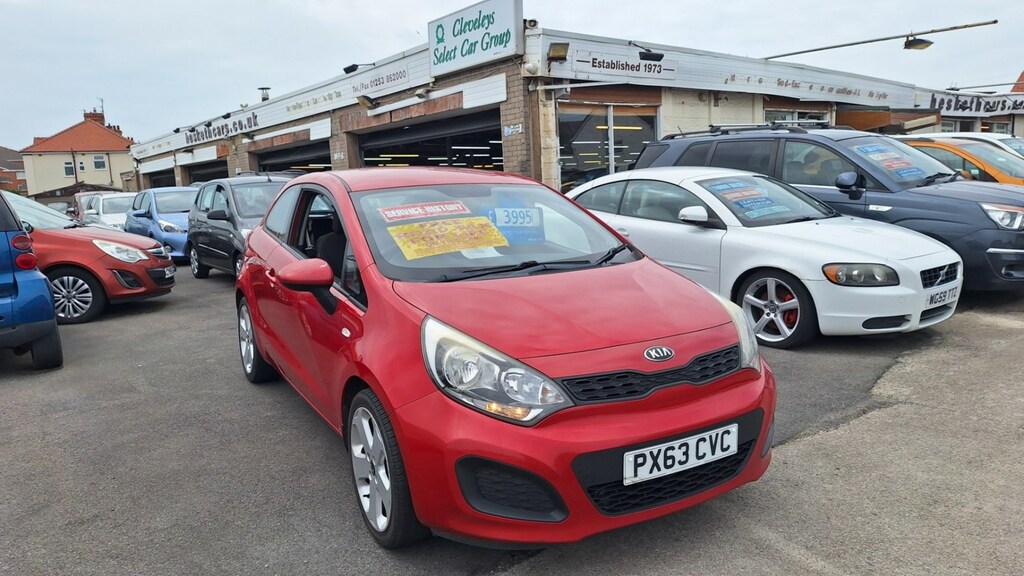 Kia RIO 1 1.25 3-Door From 3,195 Retail Package PX63CVC Red #3