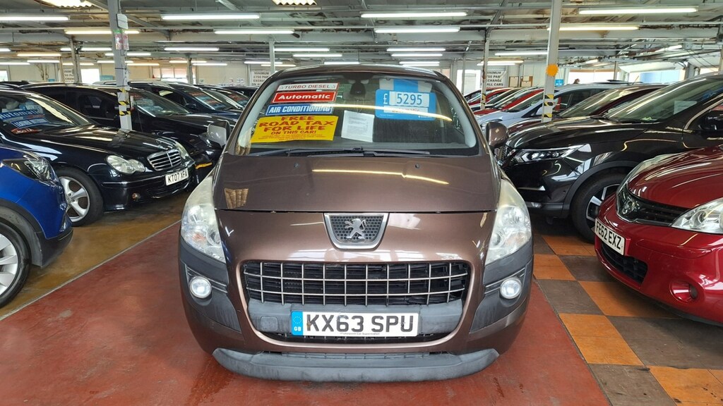 Peugeot 3008 1.6 E-hdi 115 Active 5-Door Fro Brown