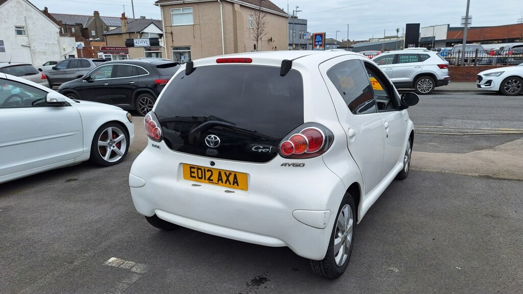 Toyota Aygo Hatchback EO12AXA White #4