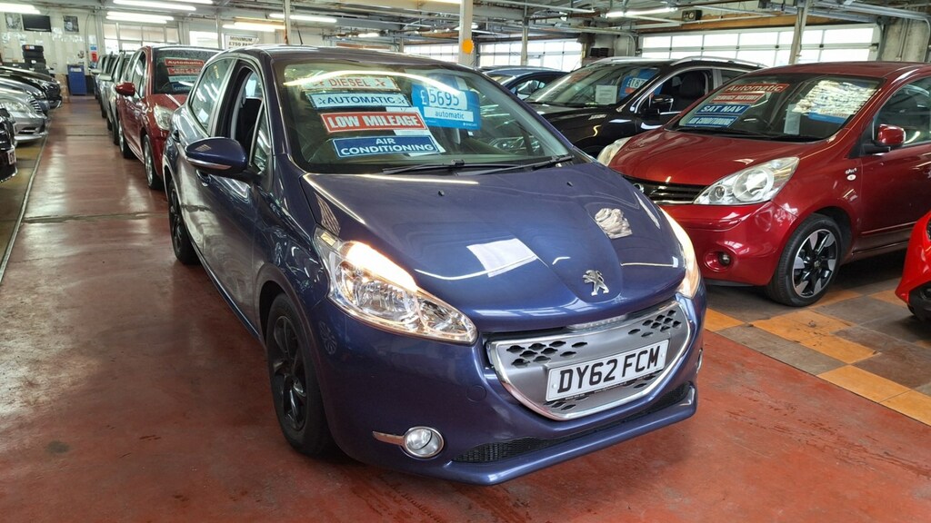 Peugeot 208 Hatchback DY62FCM Blue #3