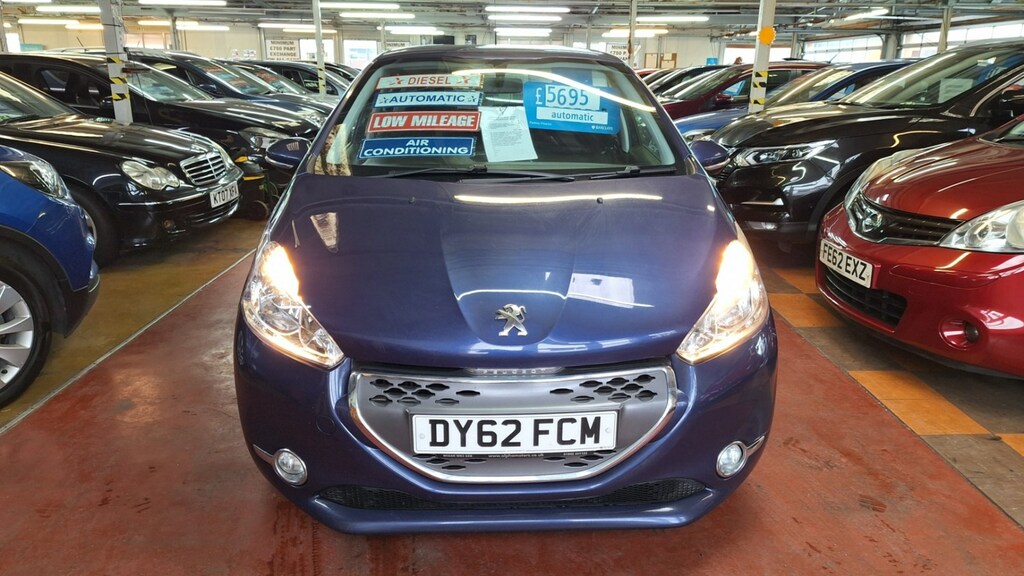 Peugeot 208 Hatchback Blue