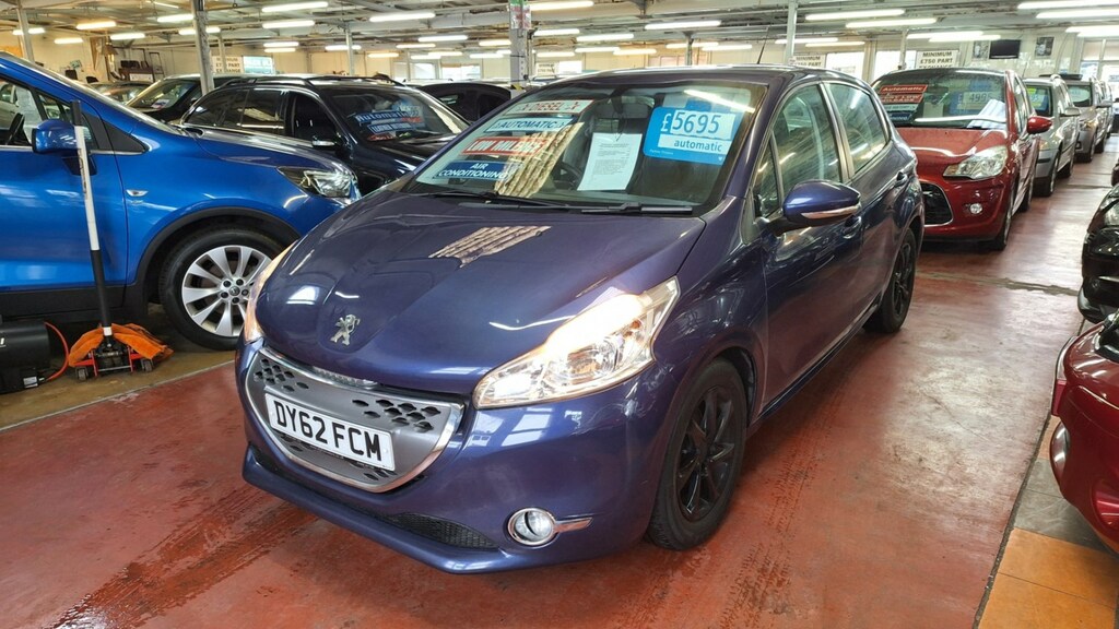 Peugeot 208 Hatchback DY62FCM Blue #2