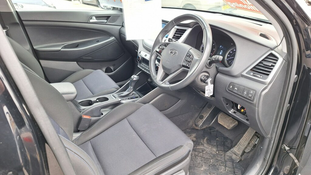 Hyundai Tucson Estate EX18MTV Black #6