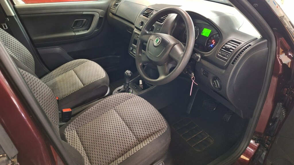 Skoda Fabia Hatchback SY60LHL Red #6