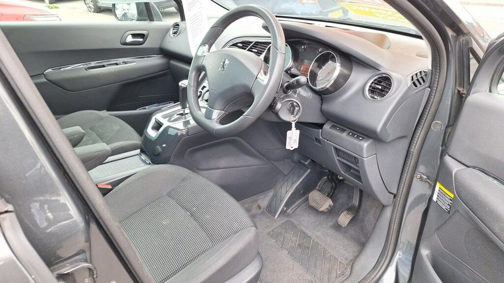 Peugeot 5008 5008 Allure E-hdi Grey #6