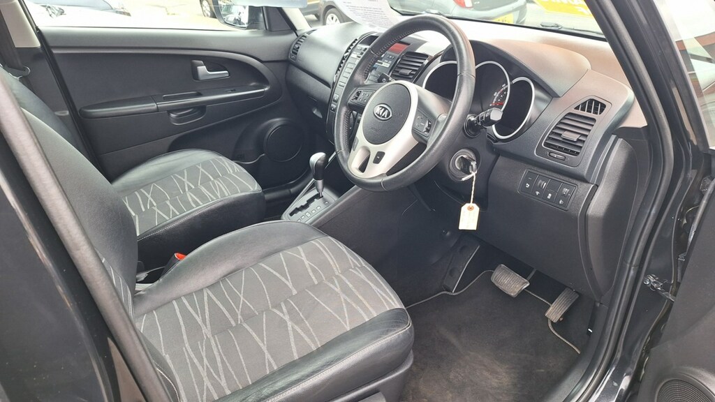Kia Venga Hatchback DN12UPG Black #6