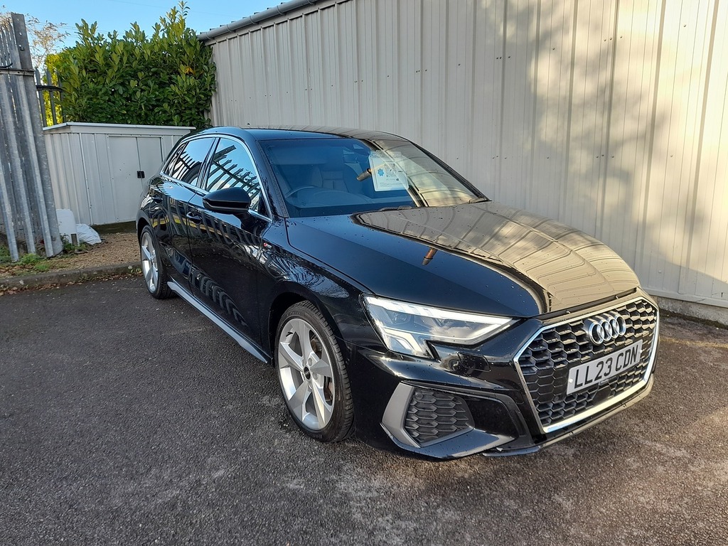 Audi A3 Tfsi S Line LL23CDN Black #4