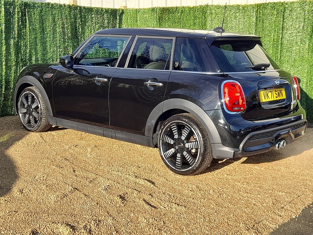 Mini Hatch Cooper S Exclusive VK71SWN Black #5